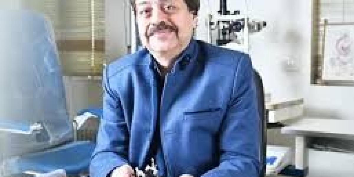 Achieve Crystal Clear Vision with the Best LASIK Eye Surgeon in Delhi
