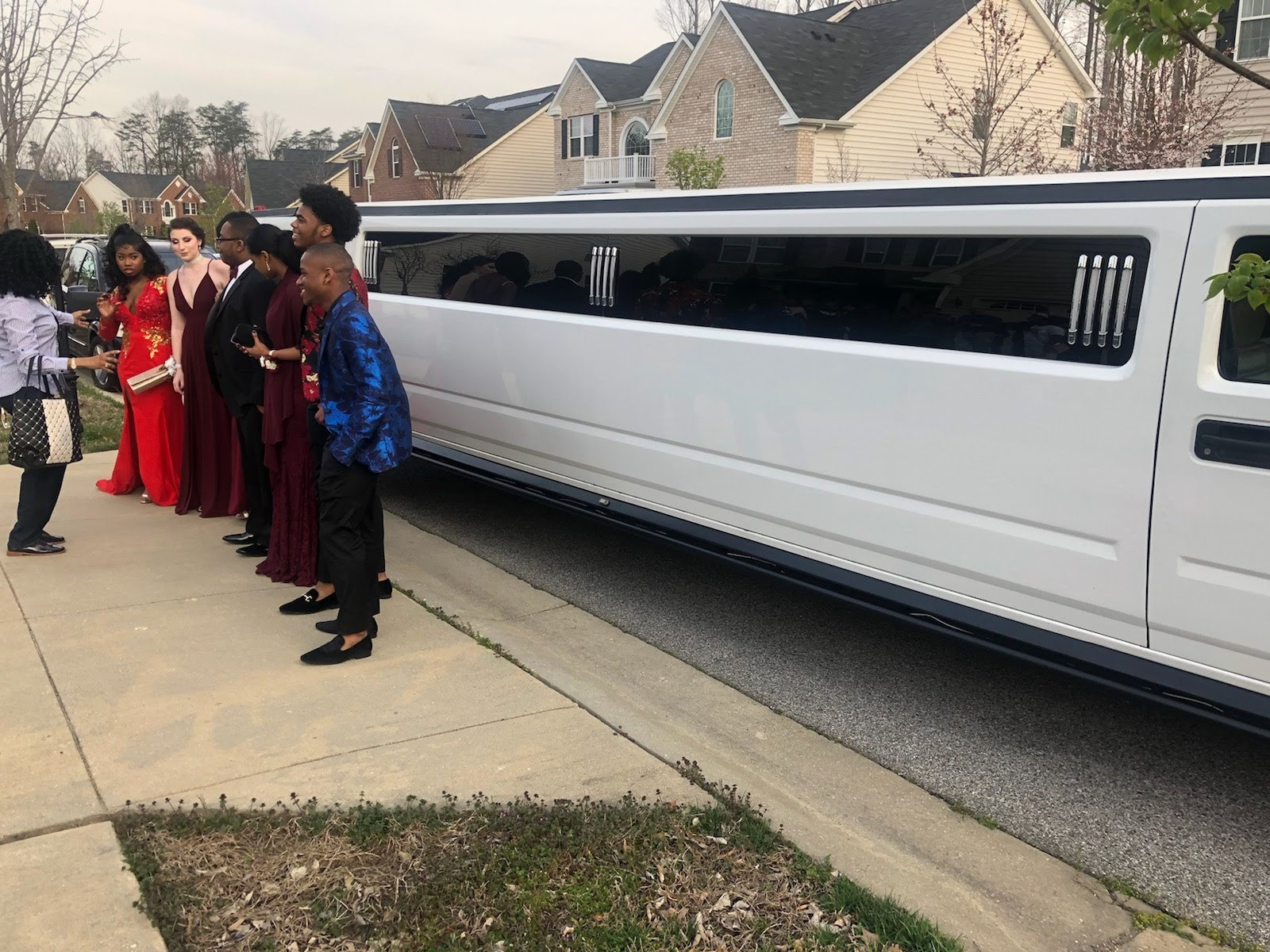 Limo Service for Prom in DC, MD & VA | Crown Limo Service