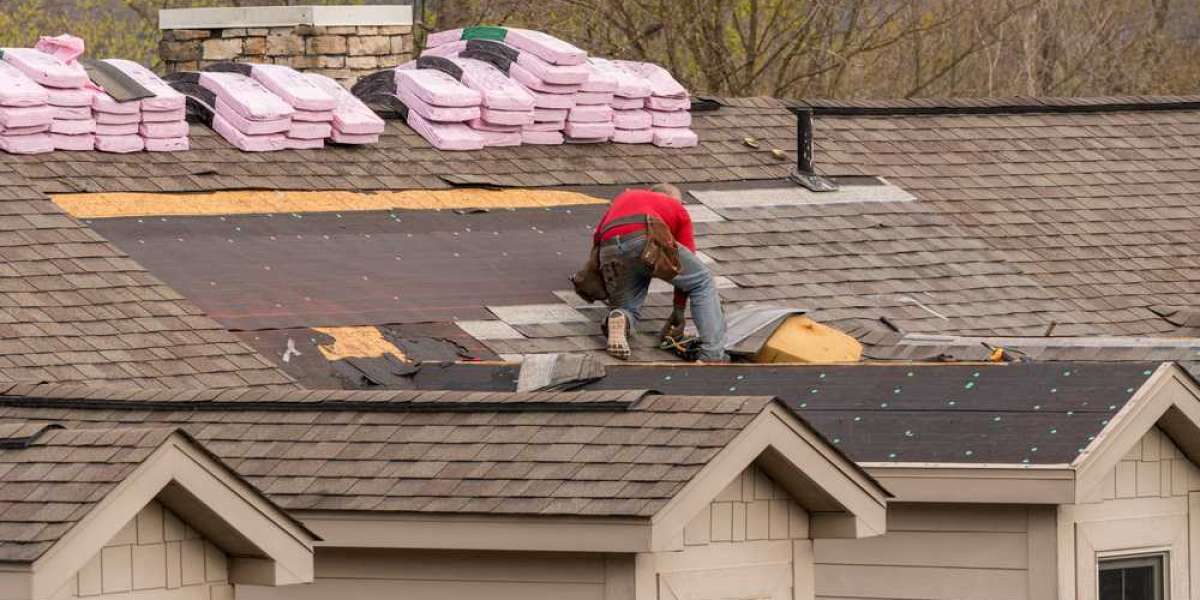 What to Do After a Storm for the Roof Repair
