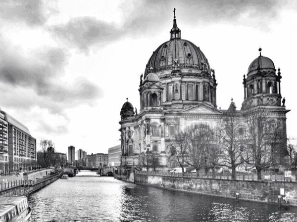 Guides of Berlin Tours - Private, Customised, Local Guides Available