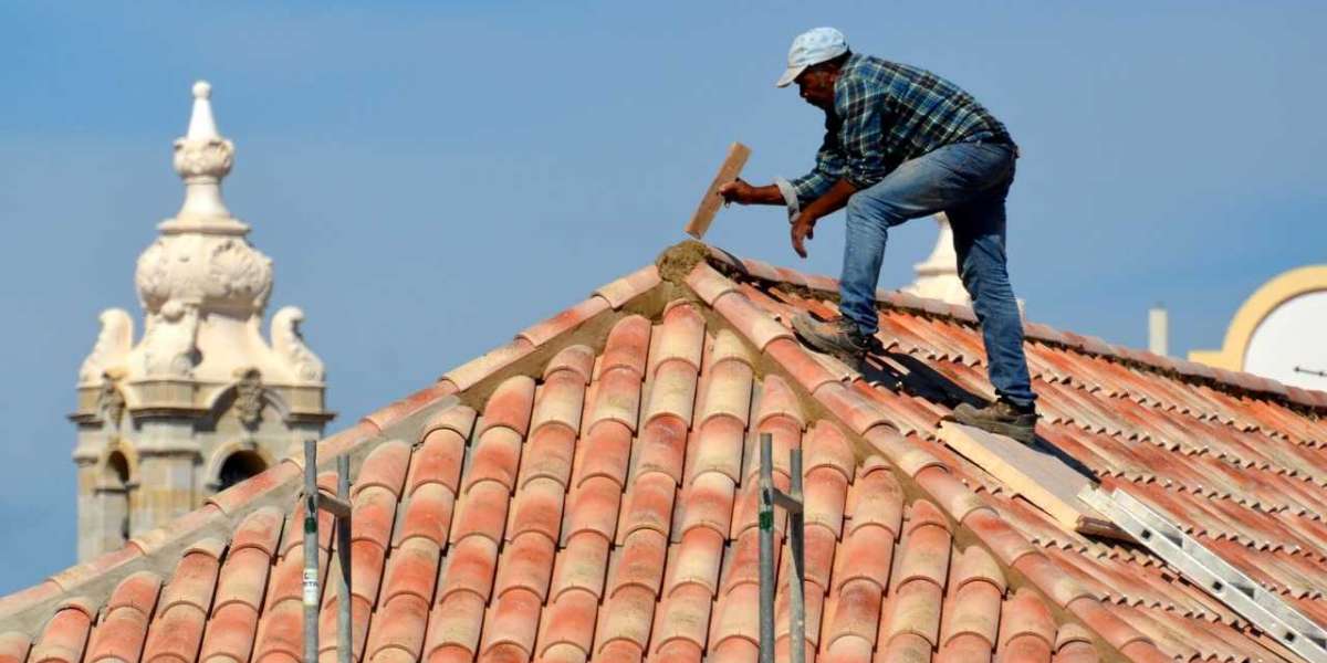 The Art of Choosing the Perfect Roofing Contractor