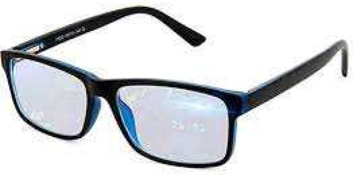 Best glasses for men available in Pakistan