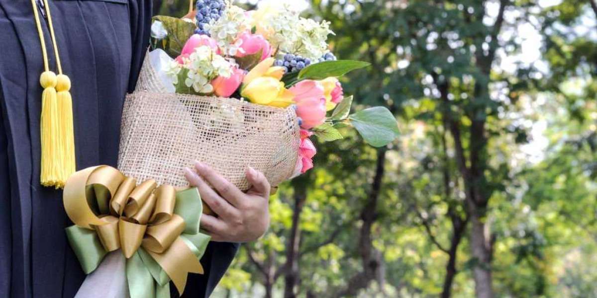 Which flower is best for Graduation Bouquet