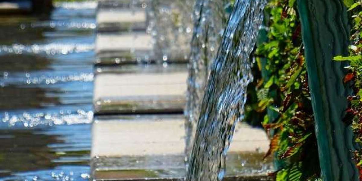 Fontein tuin: elegante wateroase voor uw tuin