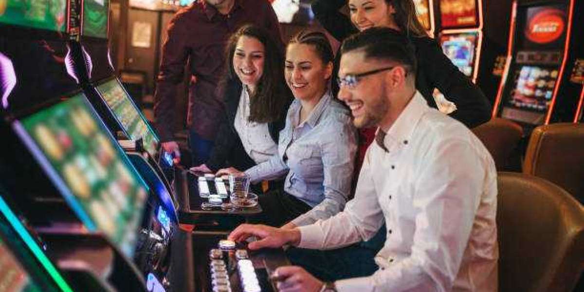 Allbet Casino: Heyecan Dünyası Parmaklarınızın Ucunda