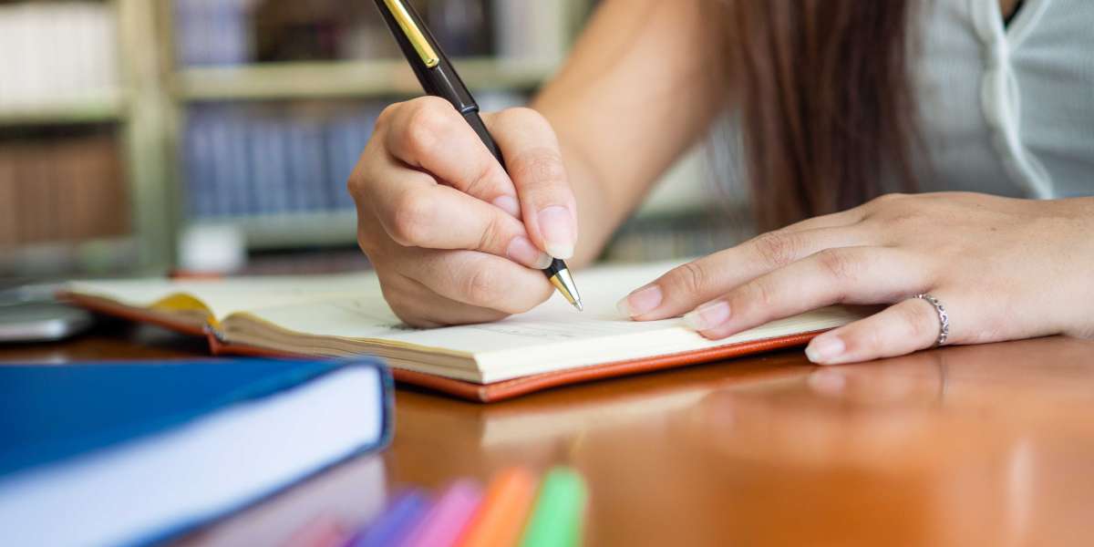 How to Write a Personal Essay: Do’s, Don’ts and Tips to Ace the Essay