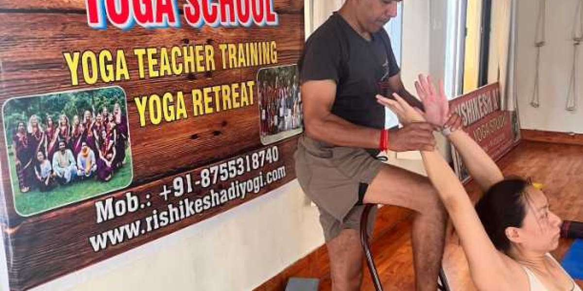 Virtual Vinyasa: Navigating the Journey of 200-Hour Online Yoga Teacher Training