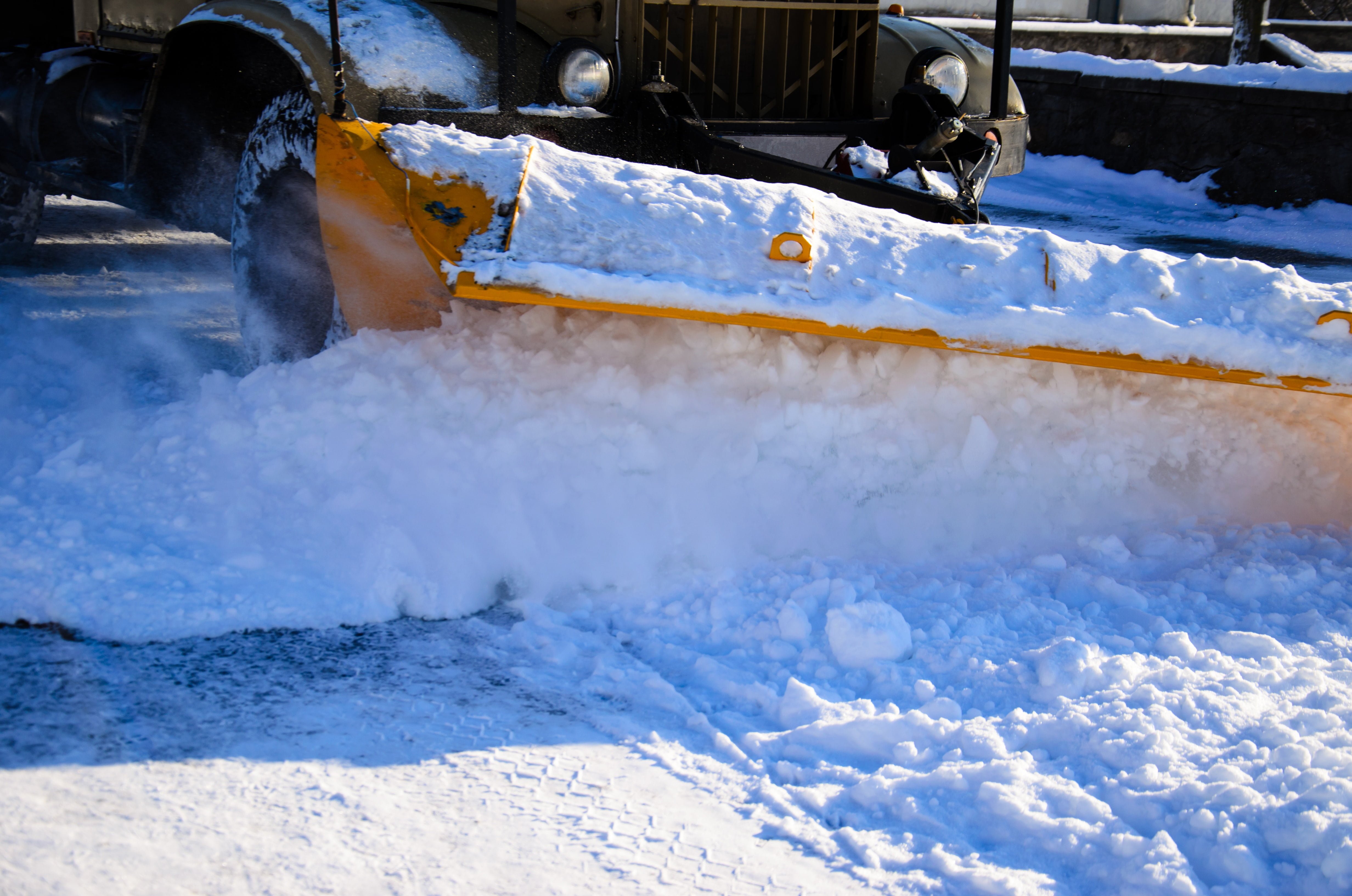 Snow Removal Mississauga | Cedar Grounds Maintenance Inc.
