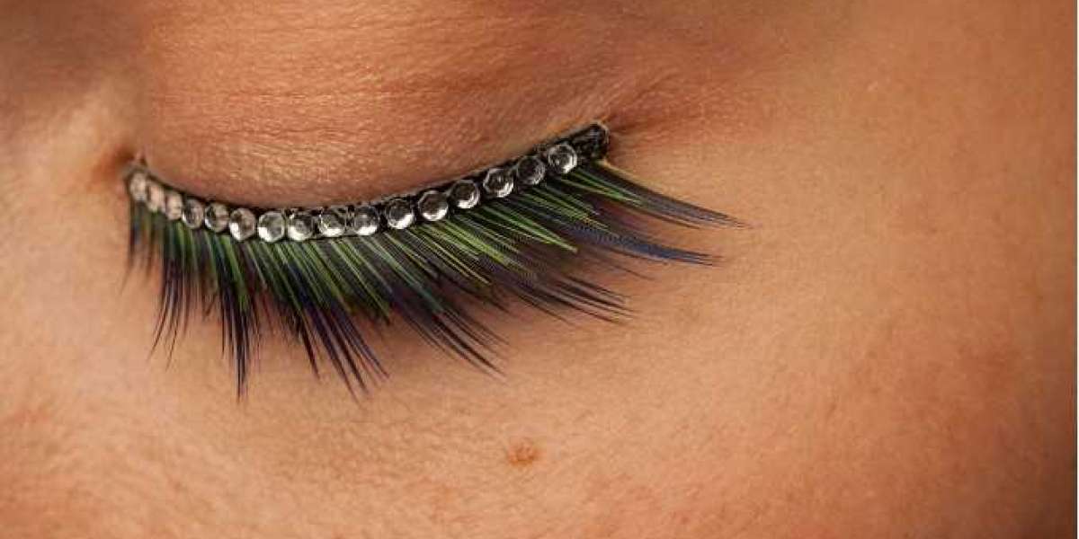 Enhance Your Beauty: The Art of Eyelash Extensions in Doha