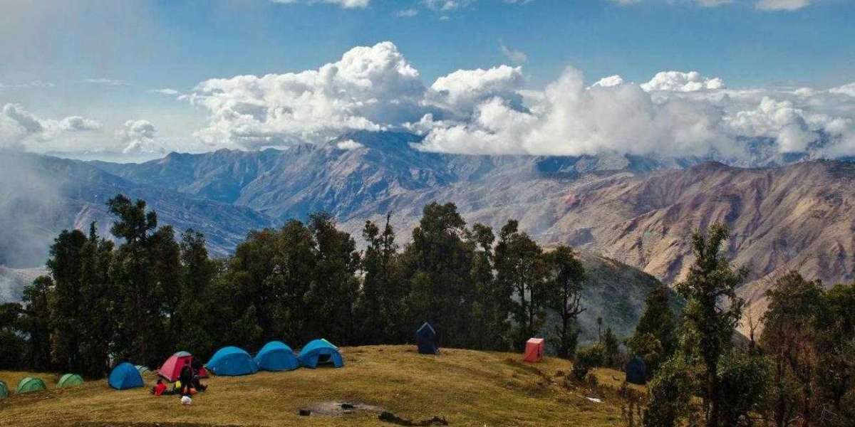 Nag Tibba Trek: Explore the Enchanting Trails of Uttarakhand