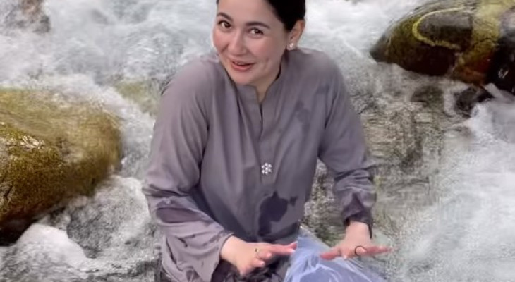 Hania Aamir fearlessly revels in freezing water of Khaplu river