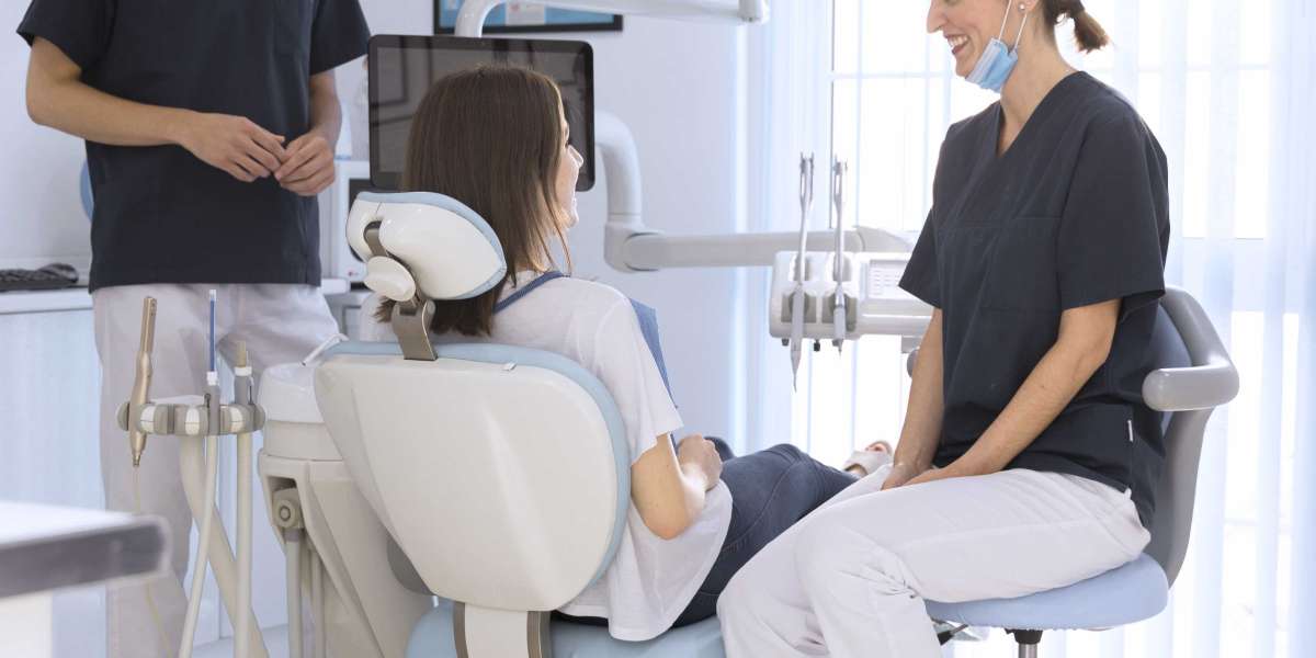 What is the purpose of a best dental implant clinic in gurgaon?