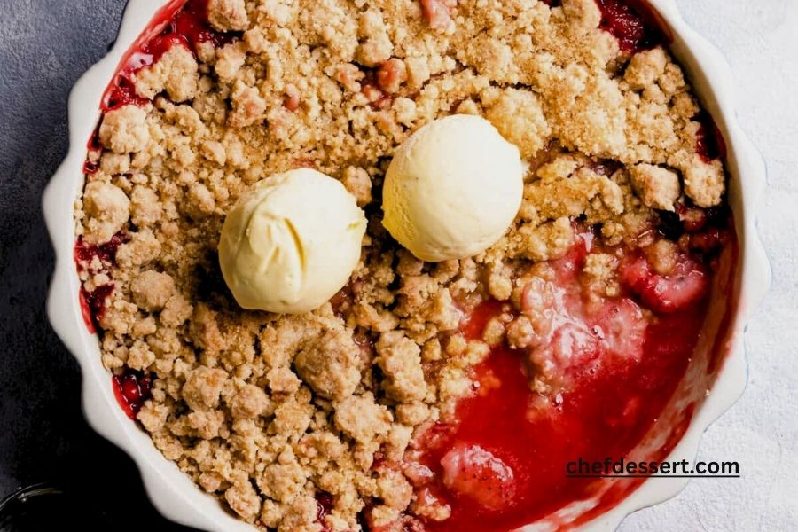 Strawberry Crumble Recipe: A Delicious Delight for Dessert - Chef Dessert