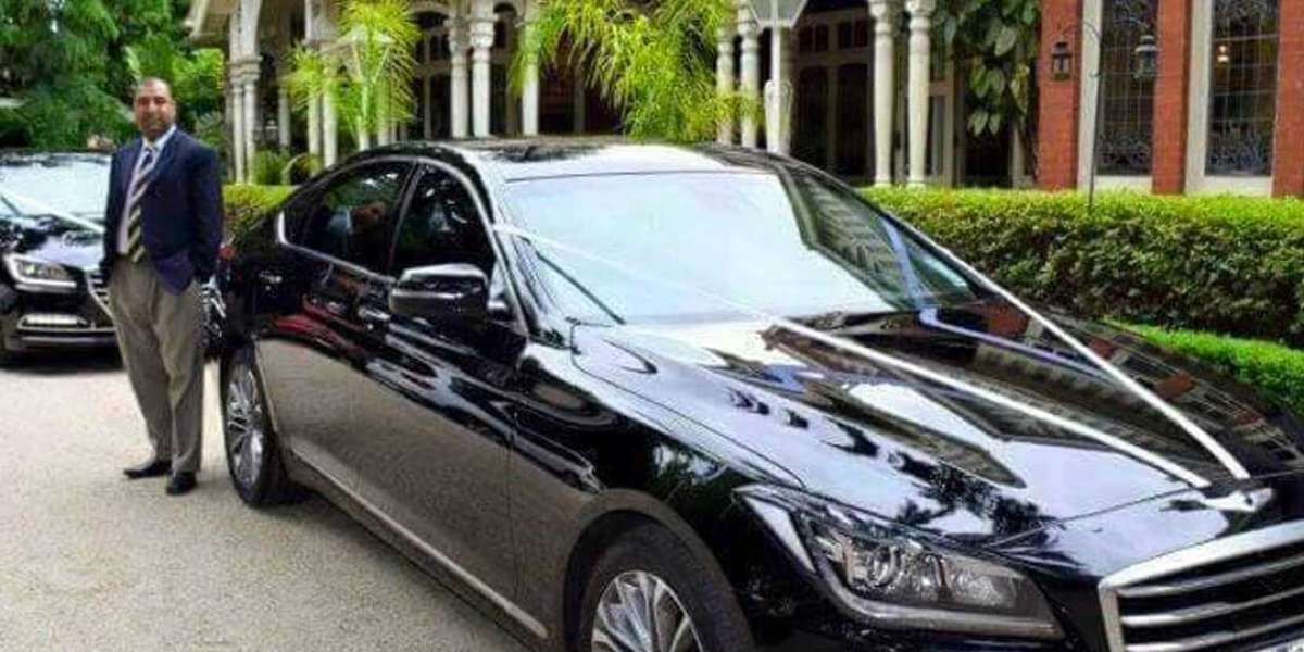 Elegance in Motion: Melbourne Corporate Cars' Luxury Airport Transfers