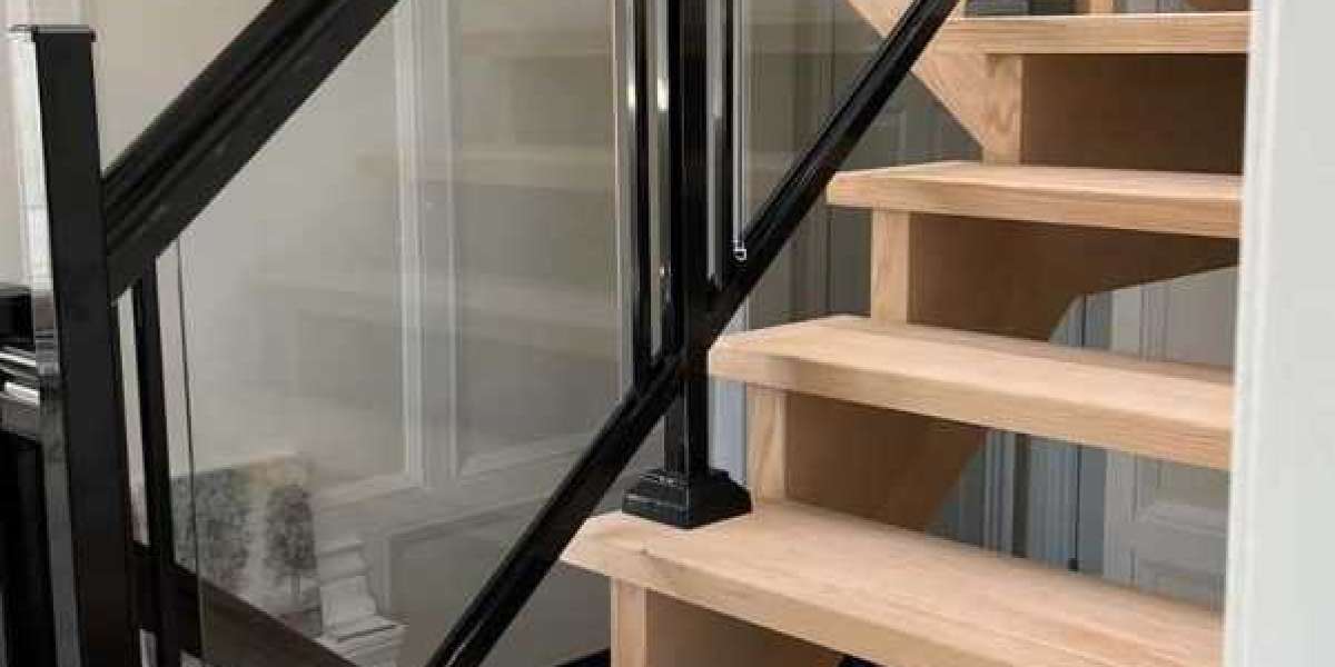 Elegance and Safety with Aluminum Glass Railing in Toronto