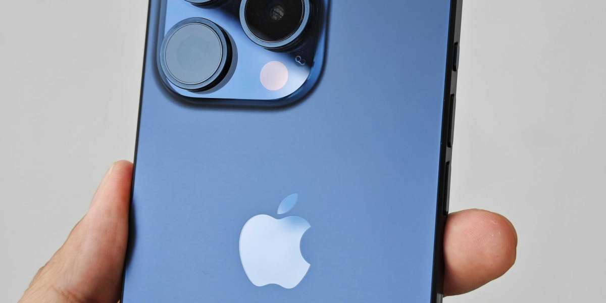 iPhone 15: Glitches or Glory? Unraveling the Rumors and Reality
