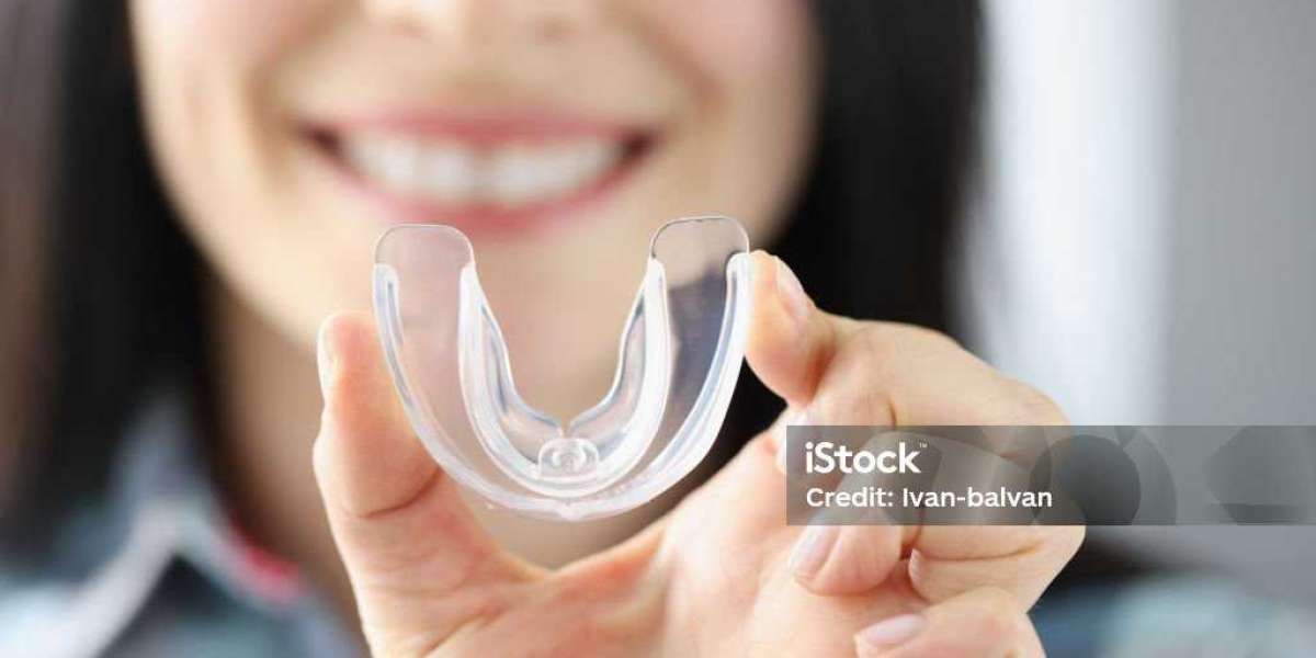 "Dream Hero Mouth Guard: Safeguarding Your Journey to Dreamland"