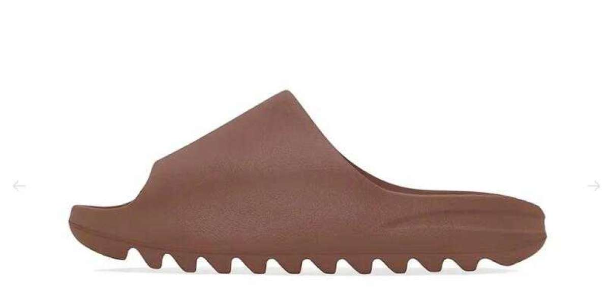 YEEZY SLIDE “Flax” is back on the market